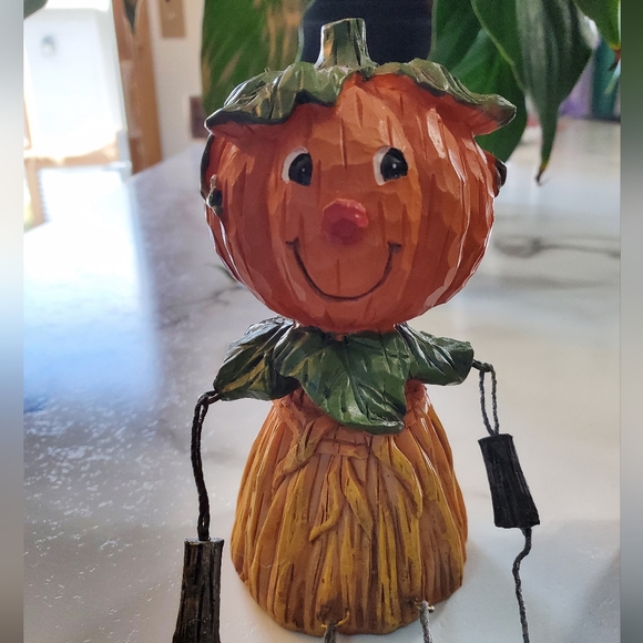 Scarecrow & Pumpkin Head Shelf Sitters 2 Piece Figurine Set - Picture 12 of 14